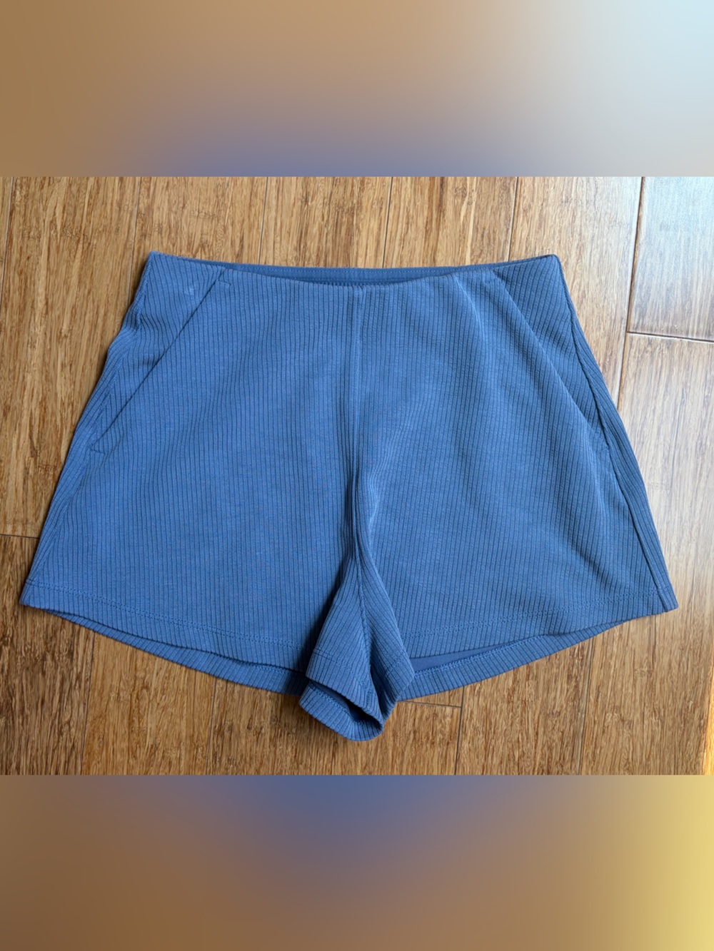 Lululemon Ribbed Softstreme shorts Size 4 light blue 2.5" inseam